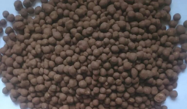 fertilizer-lawn-chemicals-yard-floor
