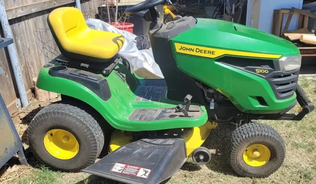 John Deere S100