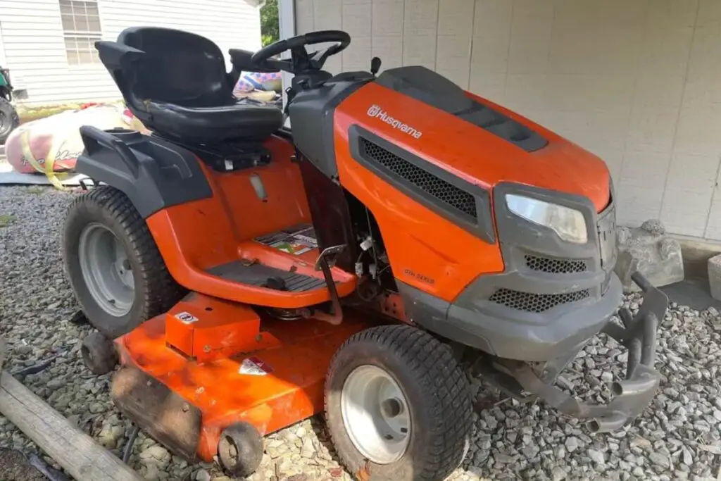 Husqvarna vs john Deere 