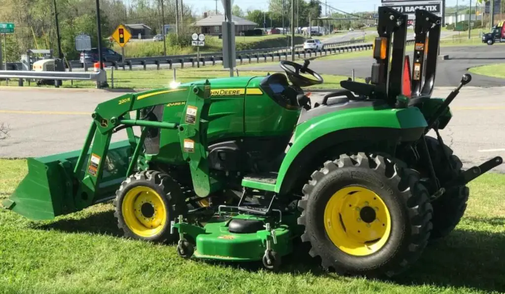 John Deere 2038R hydraulic problems